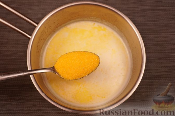 Кукурузная каша с сухофруктами и мёдом