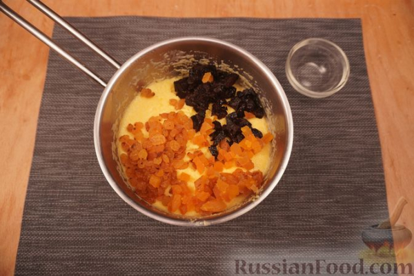Кукурузная каша с сухофруктами и мёдом