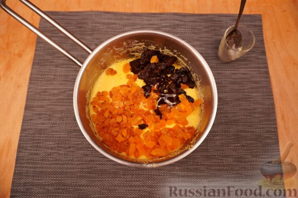 Кукурузная каша с сухофруктами и мёдом